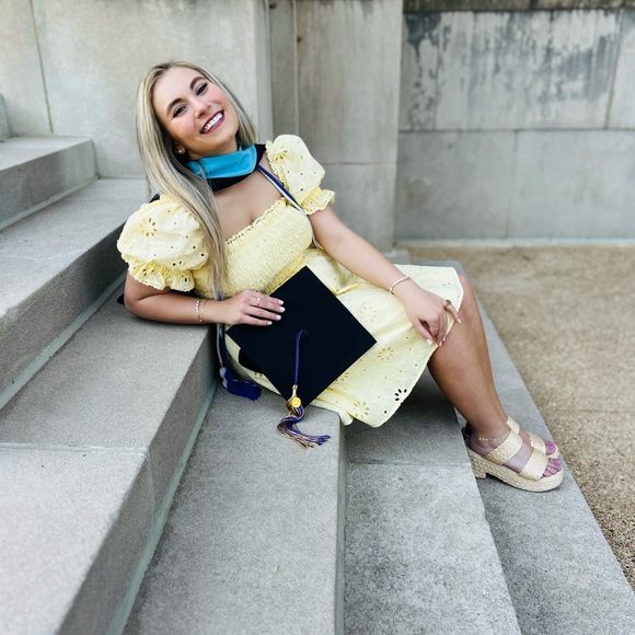 Meet your Posher, Peyton - Picture 2 of 2